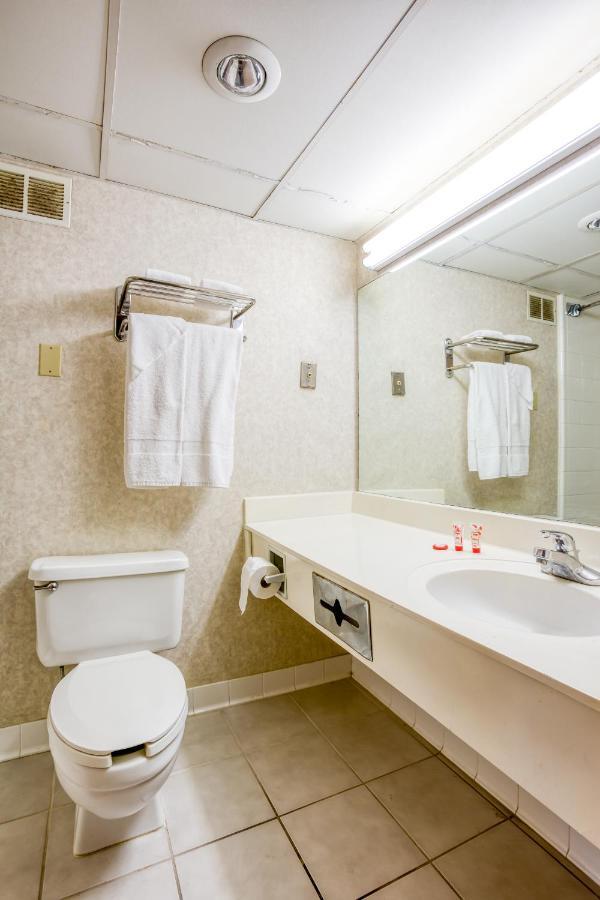Oyo Hotel Tulsa I-44 Midtown Bagian luar foto